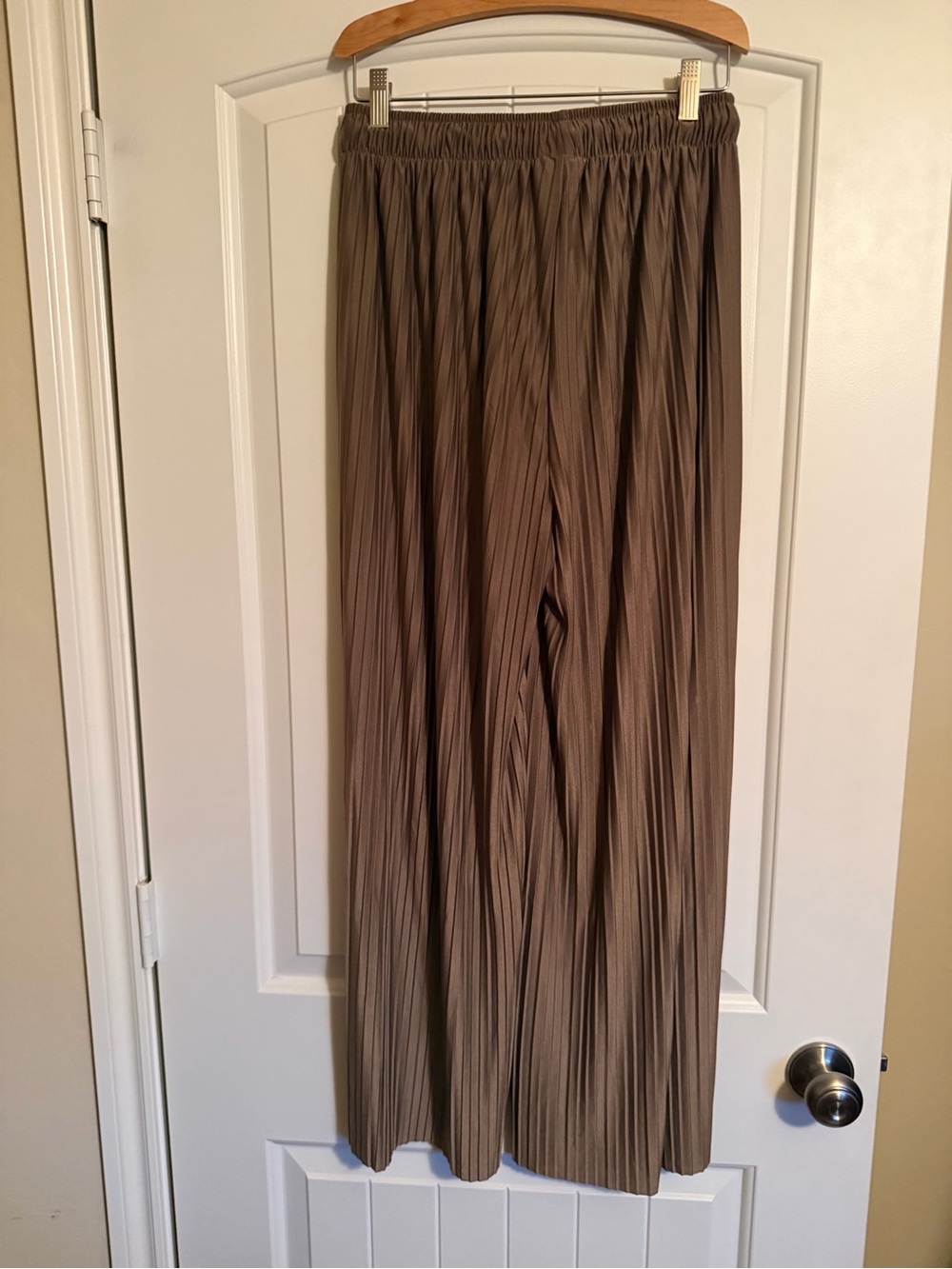 Zenana Outfitters Taupe Pleated Maxi Skirt